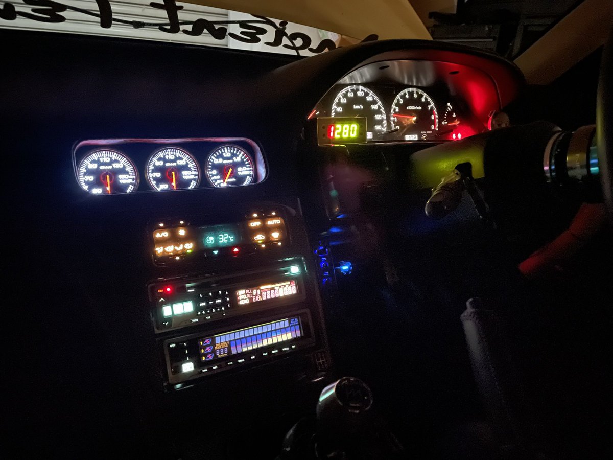 るり 5/4 FenderistM tweet media