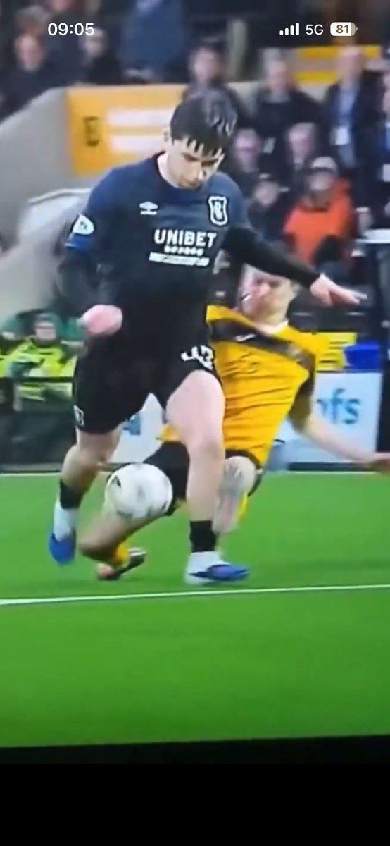 Dean Brett tweet media