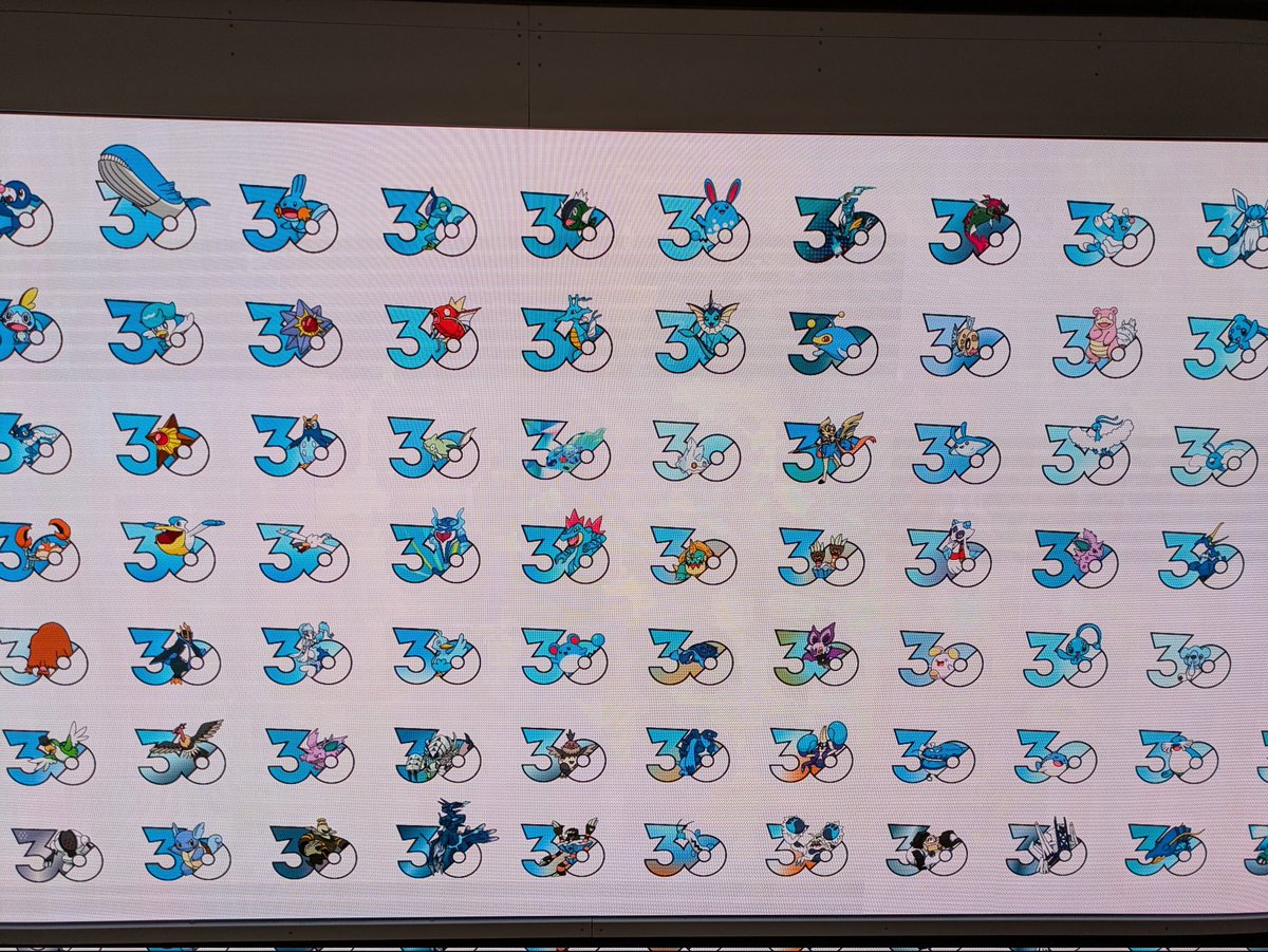 ZpFuit's tweet photo. 新宿駅がポケモン30周年仕様だった！
ちょうど立ってたところに水ポケ来た！ https://t.co/qOaAKpSnB7