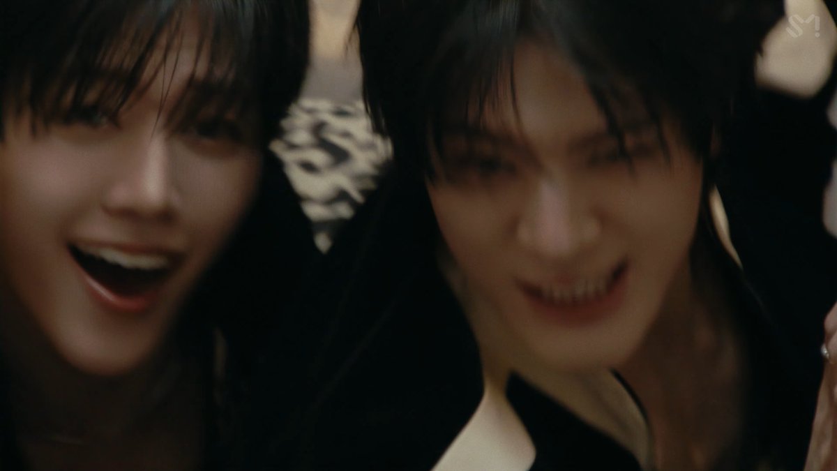 อย่าเบียดจั้นนะ

NCT JNJM ERA BEGINS
#JNJM_BOTHSIDES
#NCTJNJM_데뷔팬_할사람