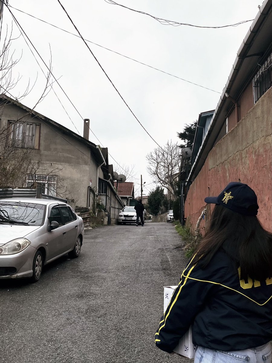 Mutluluğun ve huzurun paylaştıkça çoğaldığı Ramazan ayında, ihtiyaç sahibi ailelerimize destek olabilmek amacıyla rahmetli Sefa ağabeyimizin hayrına yardım kolisi organizasyonu gerçekleştirdik. 
Yardımımıza katılan tüm dostlarımıza ve kardeşlerimize teşekkür ederiz.

#UNIGFB