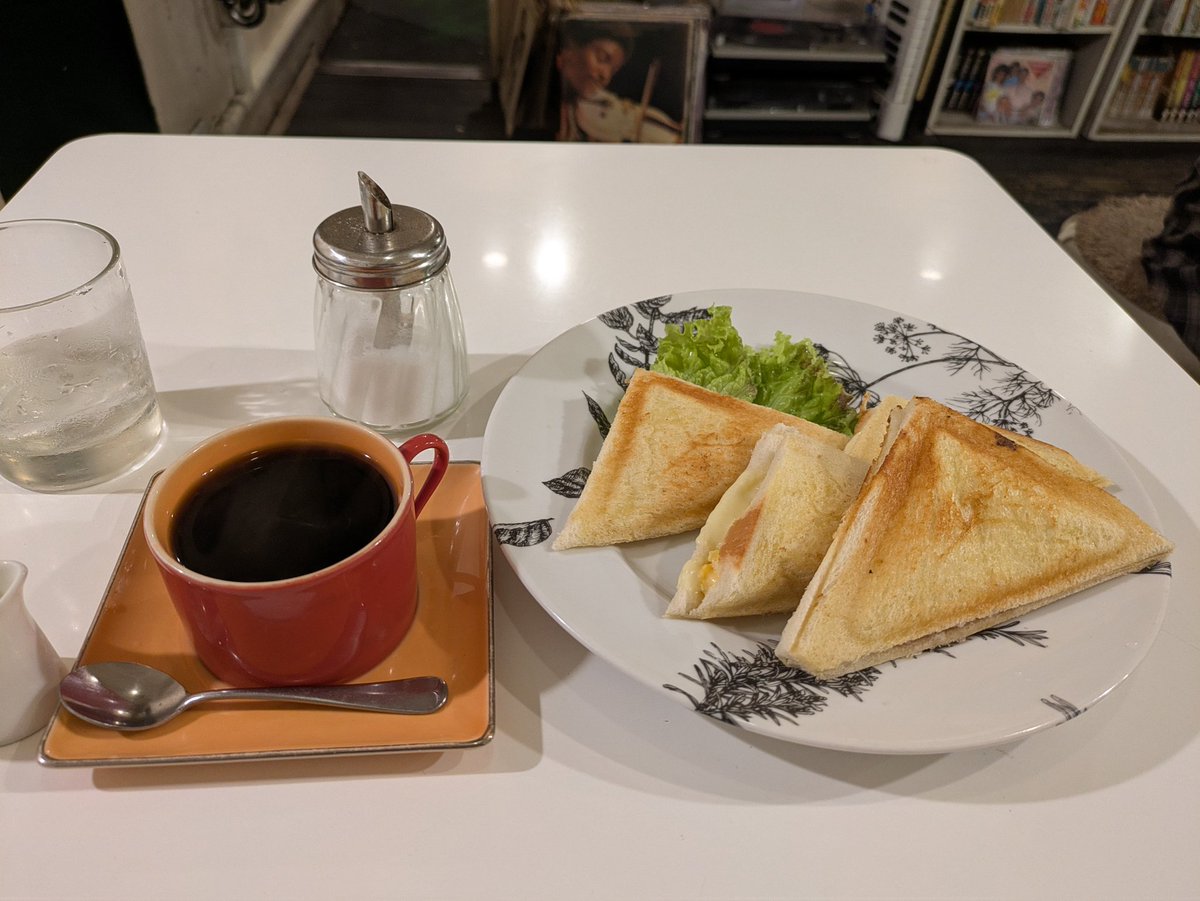 雪@しろいかもめ/空即是色、色即是空/常在戦場/ tweet media