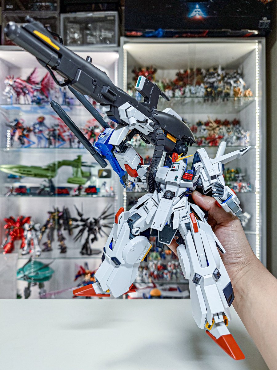 He did the classic boxart white Full Armor ZZ! I really wanted to