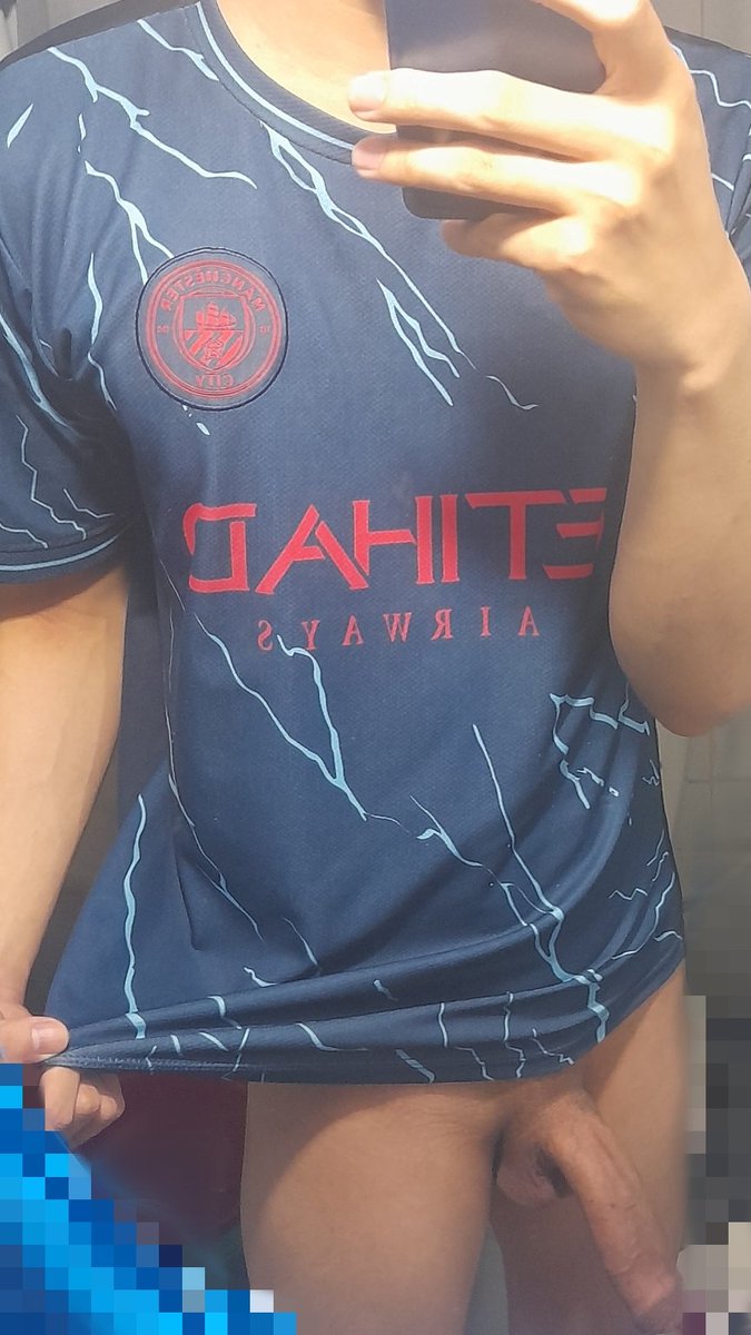 Cậu Bé M76 tweet media