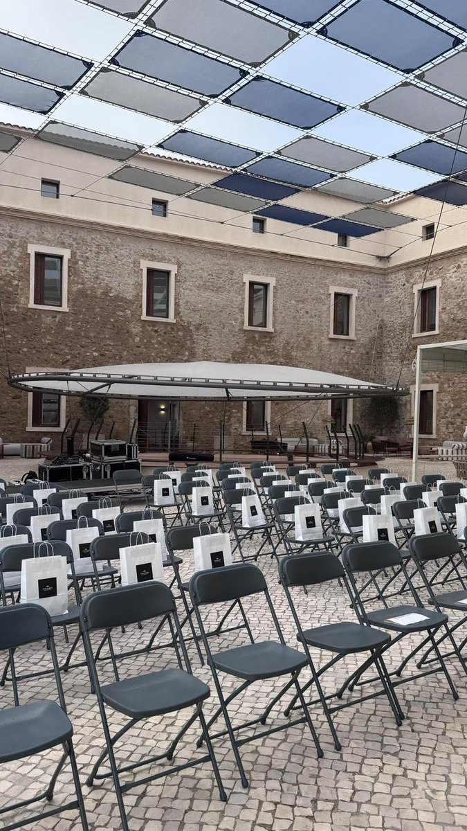 paradores's tweet photo. 😍 Empieza la cuenta atrás para una inauguración muy esperada.

Hoy abrimos un nuevo capítulo en la historia de Paradores. https://t.co/EkxeM5qnVE