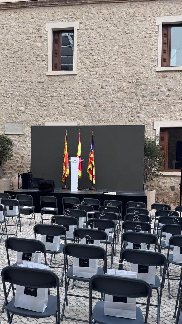 paradores's tweet photo. 😍 Empieza la cuenta atrás para una inauguración muy esperada.

Hoy abrimos un nuevo capítulo en la historia de Paradores. https://t.co/EkxeM5qnVE