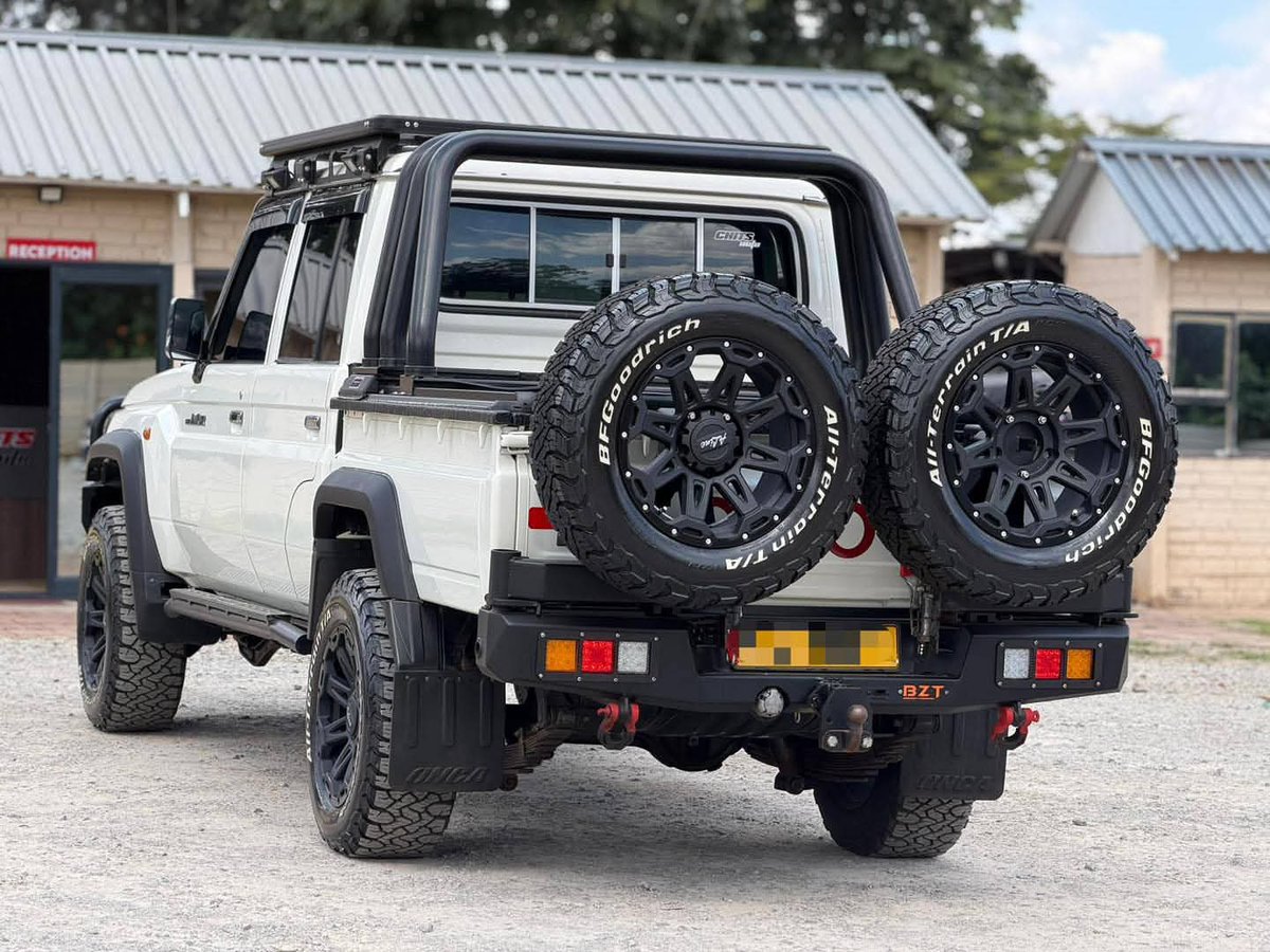 JaMtoka's tweet image. And on the 7th, God created the Toyota Land Cruiser...