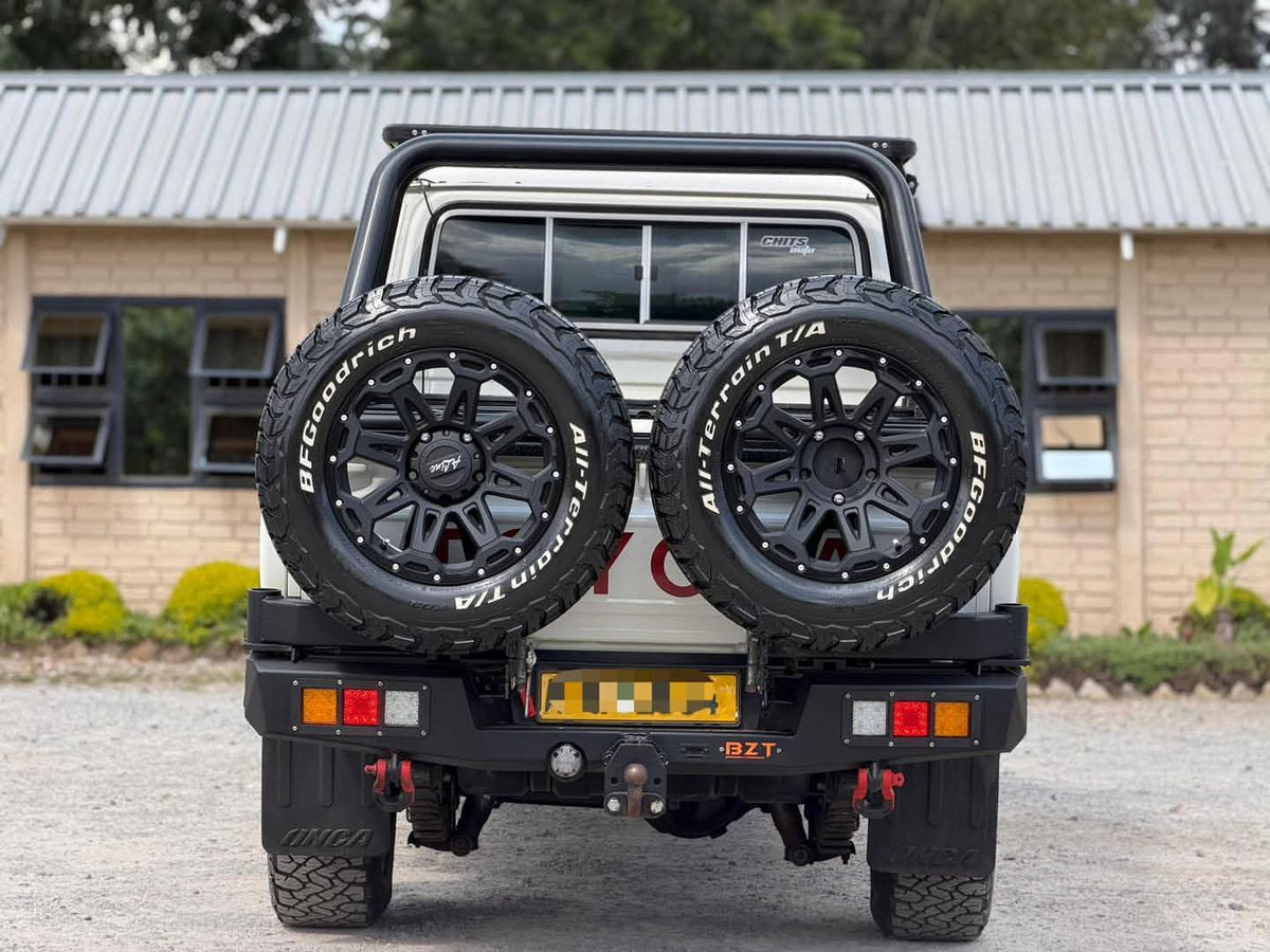 JaMtoka's tweet image. And on the 7th, God created the Toyota Land Cruiser...