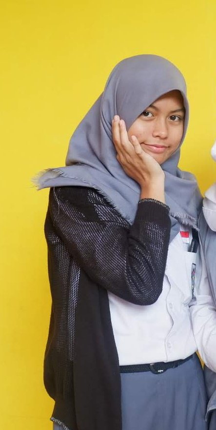 tharahkth's tweet photo. SUMPAH NANGIS BANGET KALO NGELIAT FOTO GUA DI 2019 DEKIL HITAM🤣😭
tapi it's okey perubahan dikit tapi pasti. yang mau tau aku pakai bodycare apa cek di bawah ya aku spill https://t.co/4CKN3BBXQb