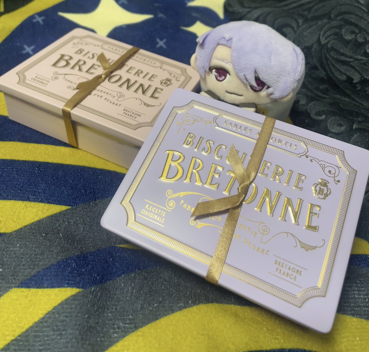 そう言えば今年のバレンタイン買い足しちゃったんです🍪 缶が薄紫×金文字で可愛くて🤤