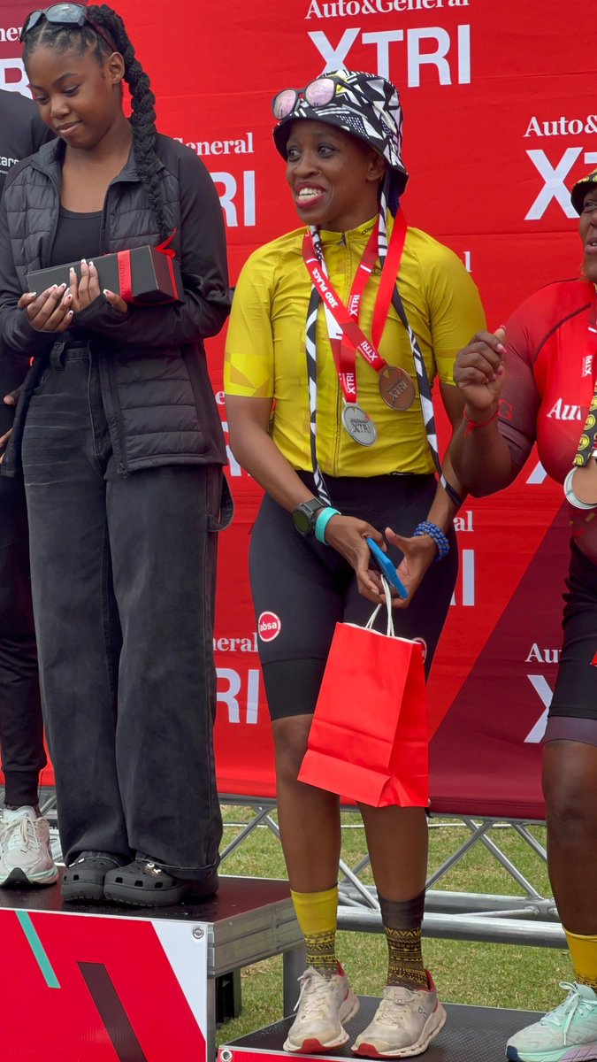 ocrgirl_emjeezy's tweet photo. She tried. She thrived.🥉 💙
#AutoandGeneralXtri
#PodiumFinish
#EnduranceAthlete
#BuiltNotBorrowed
#EliteInMyOwnLane
#HybridAthlete
#TrustTheProcess
#MedalMonday
#TriLife https://t.co/k2zc0FxwNd