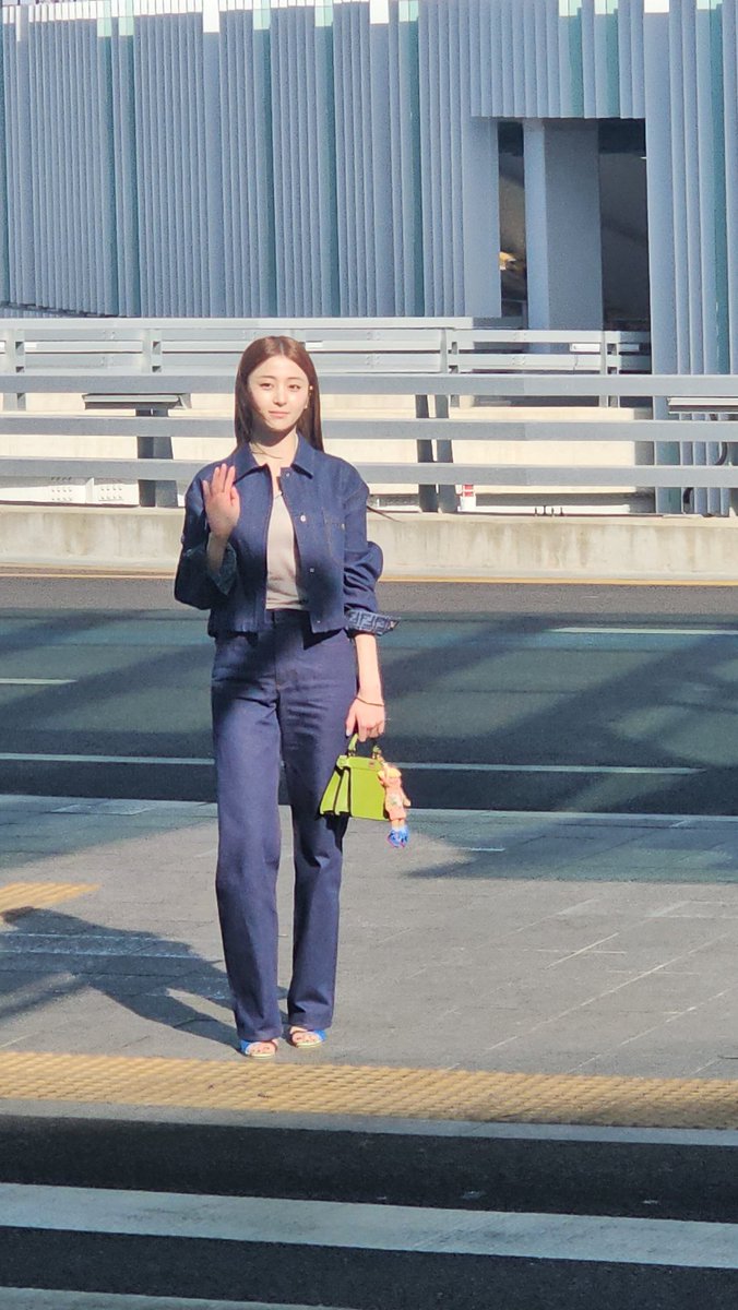 260223 윤진이

#르세라핌 #LE_SSERAFIM #허윤진 #HUHJUNJIN