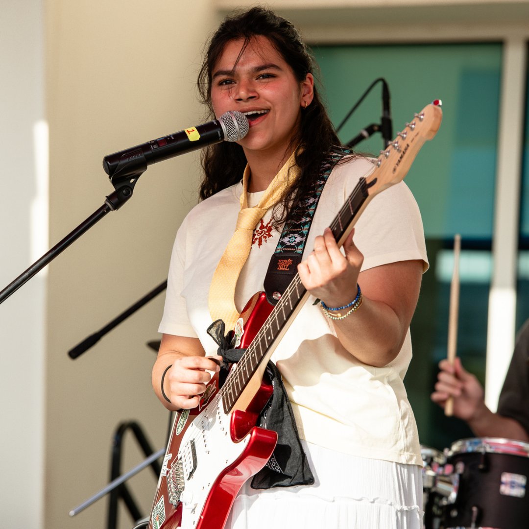 American School Doha tweet media