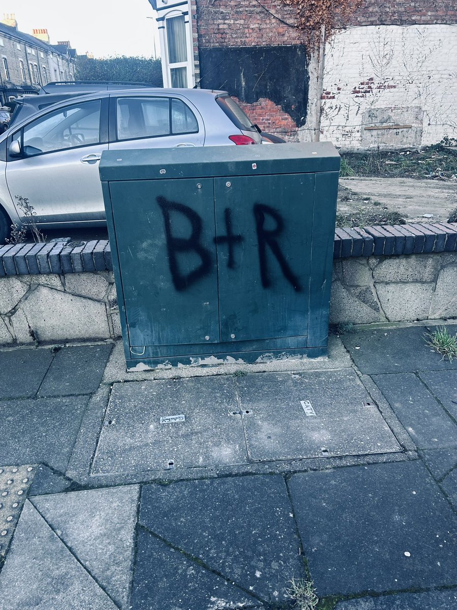 bri043's tweet photo. 36 years..so what, so what, is that all that you got….tunes of @PaulHeatonSolo have sound tracked our relationship since 1989..thankyou sir #songforwhoever https://t.co/6Jo7J2fmI2