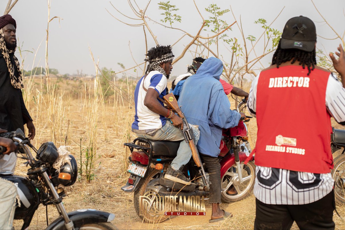 DreamoraStudios's tweet photo. #DUHUCOMINGSOON🔥
Directed by David Silver
Produced by Benjamin Bulus
A Film By Dreamora Studios.
#DUHU
#AfricanCinema
#NigerianFilm
#BehindTheScenes
#FilmInProduction
#StoriesThatMatter
#CinemaWithPurpose
#DreamoraStudios https://t.co/vtPoeviuE7