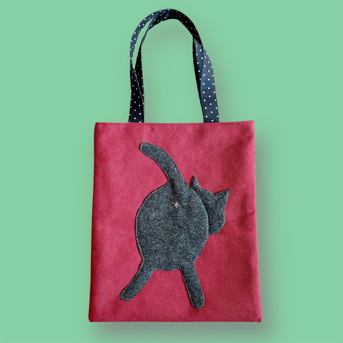 猫のおしりアップリケのトートバッグ🐈 今年初のイベント出店に持って