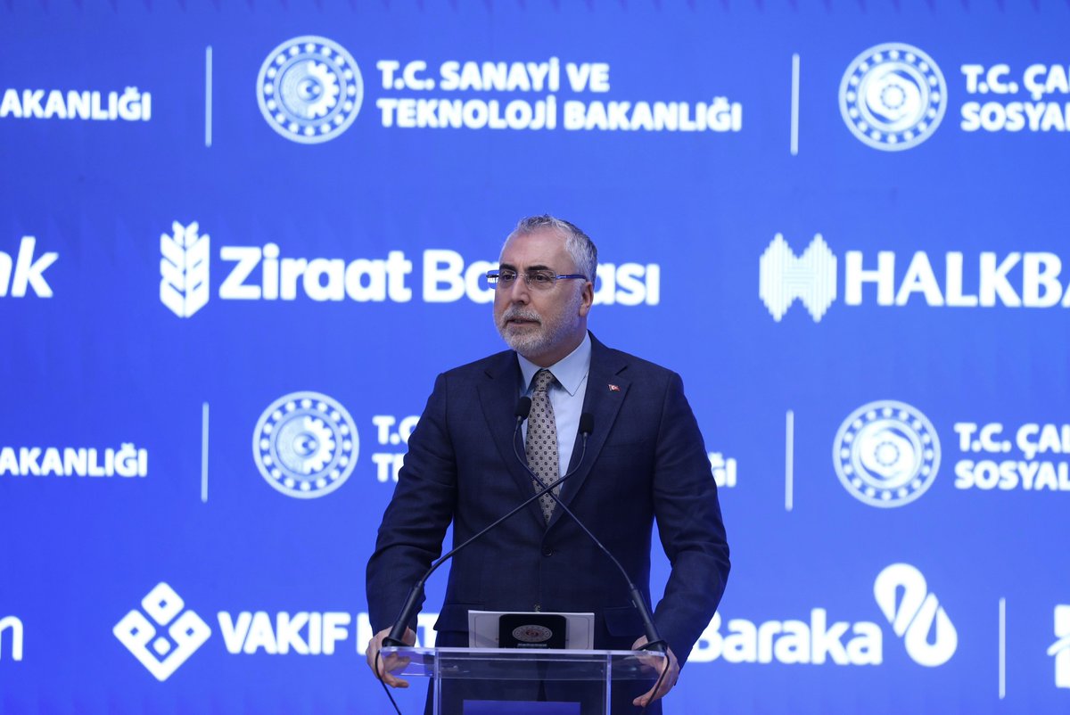 isikhanvedat's tweet photo. Ekonomimizin, istihdamımızın ve milli kalkınmamızın en güçlü teminatlarından olan imalat sektörümüzü desteklemeye devam ediyoruz.⚙️

Sanayi ve Teknoloji Bakanlığımız, KOSGEB ve İŞKUR başta olmak üzere kurumlarımızın desteğiyle yeni bir programı hayata geçiriyoruz.

İmalat Sanayi Finansmanı ve İstihdamı Koruma Programı ile Bakanlık olarak yaklaşık 51 milyar liralık bir kaynağı doğrudan imalat sektörümüzün hizmetine sunuyoruz. Toplamda 1 milyon 100 bin istihdamı korumayı hedefliyoruz.🎯 

Sanayi ve Teknoloji Bakanımız Sayın @mfatihkacir ile tanıtımını gerçekleştirdiğimiz programın ülkemiz için hayırlı olmasını diliyorum.