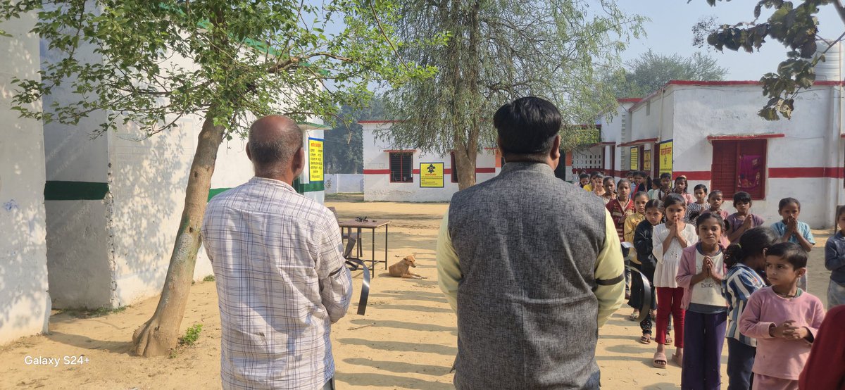 harishkumaUPPSS's tweet photo. #JusticeForTeachers
@DrDCSHARMAUPPSS
@PMOIndia 
@PMOIndia_RC 
@dpradhanbjp 
@CMOfficeUP 
@Aamitabh2 
@creativeT_amit
@Live_Hindustan 
@bstvlive  
@DraupdiMurm 
@anandibenpatel
@jayantrld
शिक्षकों को न्याय दो। टीईटी अनिवार्यता से  मुक्त कीजिए।
काला कानून वापस लो, वापस लो, वापस लो। https://t.co/FG6onRfMoB