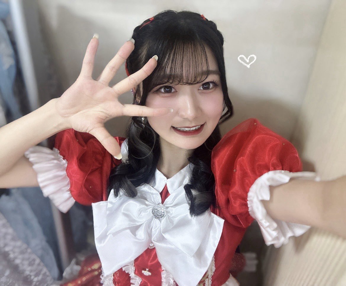 こんばんはお疲れ様🐈♡ チェキ以外は今日中〆です！！🍑 とっても