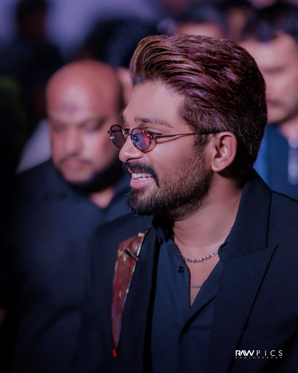 allubabloo's tweet image. ICONSTAR @alluarjun 📸🌟🔥

#FilmFare