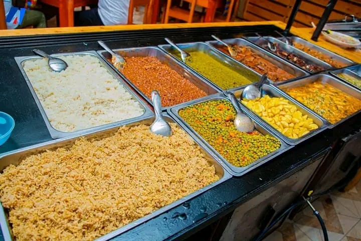 ⭕[P]Vous organisez une cérémonie et souhaitez offrir à vos invités une expérience gastronomique inoubliable? 

📍Faites confiance à #CPS_COMPANY: des spécialistes en gastronomie pour sublimer vos événements: Mariages, cérémonies officielles et/ou pro, etc.
📞61 248 224
#Burundi