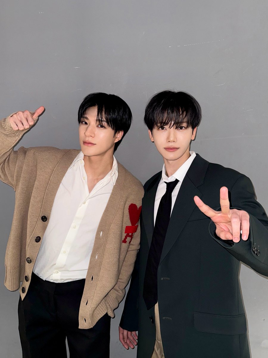 📺오늘 밤 8시 50분 JTBC ‘톡파원 25시’에
#NCTJNJM 이 출연합니다. 시즈니분들의 많은 관심과 사랑 부탁드립니다💚

#NCTJNJM #톡파원25시 
#BOTHSIDES #NCTJNJM_BOTHSIDES