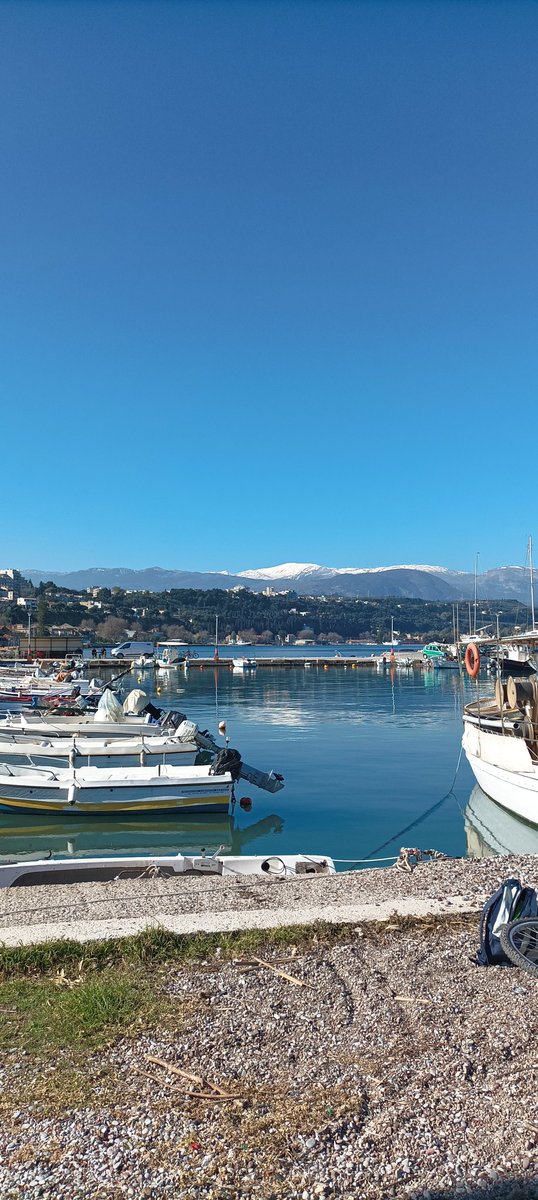 Guten Morgen! Es ist "sauberer Montag" in Griechenland.