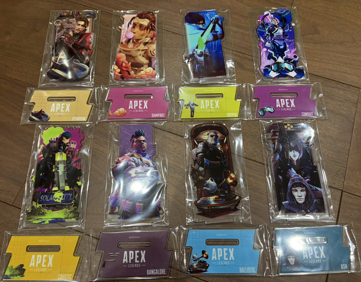 Apex のバナーアクリルシリーズは全種類集めると決めてるので、箱買いするんだよね😌　　　　
　　　　　　　　　　　
　　　　　　　　　　　　　ぐりを