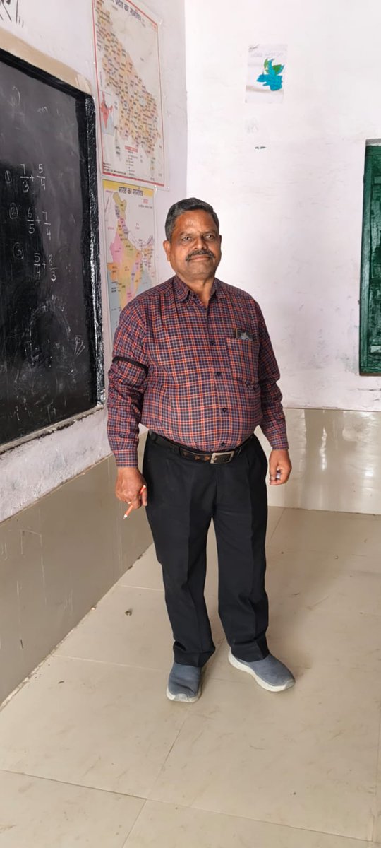 "न्याय हो भविष्यगामी, न कि अनुभव का स्वामी!"
TET अनिवार्यता के विरुद्ध काली पट्टी बांधकर शिक्षण-कार्य करने को मज़बूर
#JusticeForTeachers
<a href="/DrDCSHARMAUPPSS/">Dr Dinesh Chandra Sharma</a> @TFI_2025
<a href="/PMOIndia/">PMO India</a> <a href="/BJP4India/">BJP</a> <a href="/dpradhanbjp/">Dharmendra Pradhan</a> <a href="/myogiadityanath/">Yogi Adityanath</a> <a href="/rajnathsingh/">Rajnath Singh</a>