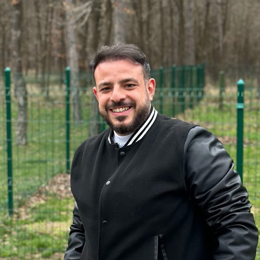 Sosyaldemokrasi's tweet photo. Vakfımızın Değerli Üyesi Barbaros Dinçer’in dün gece geçirdiği beyin kanaması sonucu hastaneye kaldırıldığını ve durumunun ciddi olduğunu büyük bir üzüntüyle öğrendik. Arkadaşımıza acil şifalar diliyor, en kısa sürede sağlığına kavuşmasını diliyoruz. https://t.co/8nCGfT7zUD