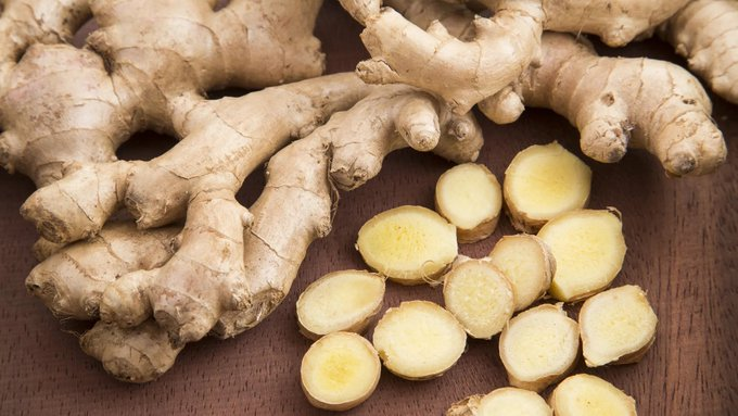 MindBodyIsLife's tweet photo. La testosterona es lo que mantiene vivos a los hombres.

Pero en los últimos 50 años, los niveles han disminuido entre un 30 y un 50 %…

Por eso, encontré 8 alimentos que la ciencia ha demostrado que aumentan su producción de forma natural: 🧵

1. Jengibre https://t.co/UrgeC6oIYi