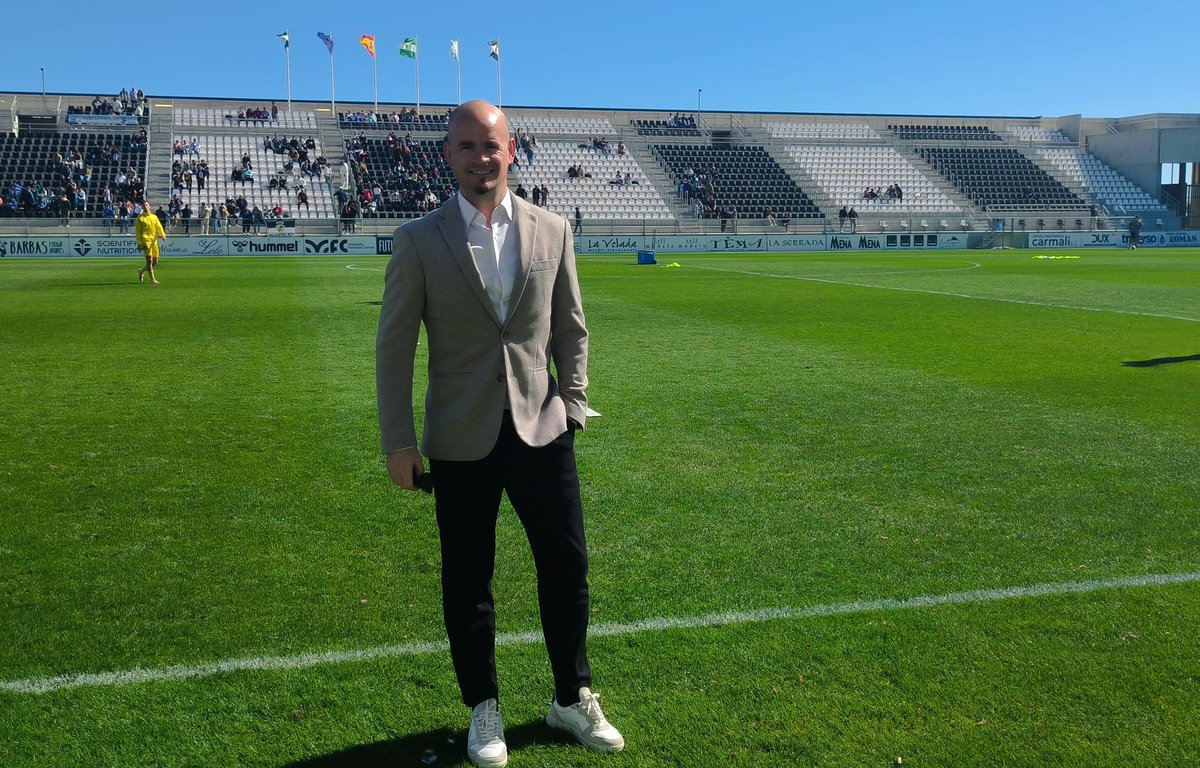 Precioso estadio El Ciudad de la Línea.
