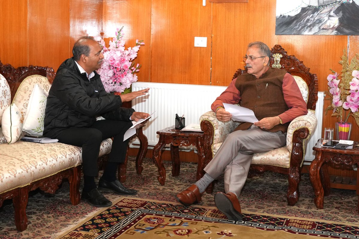 lg_ladakh's tweet image. Secretary, Tourism Shri Sanjit Rodrigues, along with Director Tourism Shri Tsering Paldan, called on Lt Governor Shri @KavinderGupta at Lok Niwas, #Leh. Secretary Rodrigues briefed the Lt Governor on the upcoming tourism event #SATTE in New Delhi.
#SATTE2026 #TourismLadakh