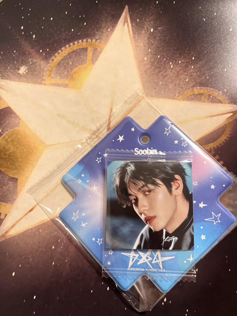 beombeom___0304's tweet photo. TXT  

ビジュアルスクエアフォトシール交換　
バンダイ

譲　スビン💙

求　ボムギュ💙 

郵送にて交換希望です♥(ˆ⌣ˆԅ)
お気軽にお声掛けください🙇🏻‍♀️

#txt  #バンダイ #txt交換 https://t.co/uyTQ8iUEir