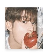 🍉수박과 사과를 먹고 있는 커플🍎
#맠정