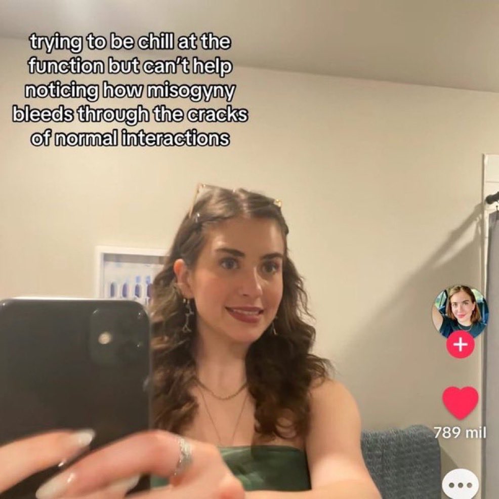 agora é aguentar fã doente de streamer homem hetero usando aquela imagem de minúsculas causas e de não ter mais nada importante pra fazer em relação a lésbicas porque nosso incômodo é a mesma coisa que nada fork found in the kitchen