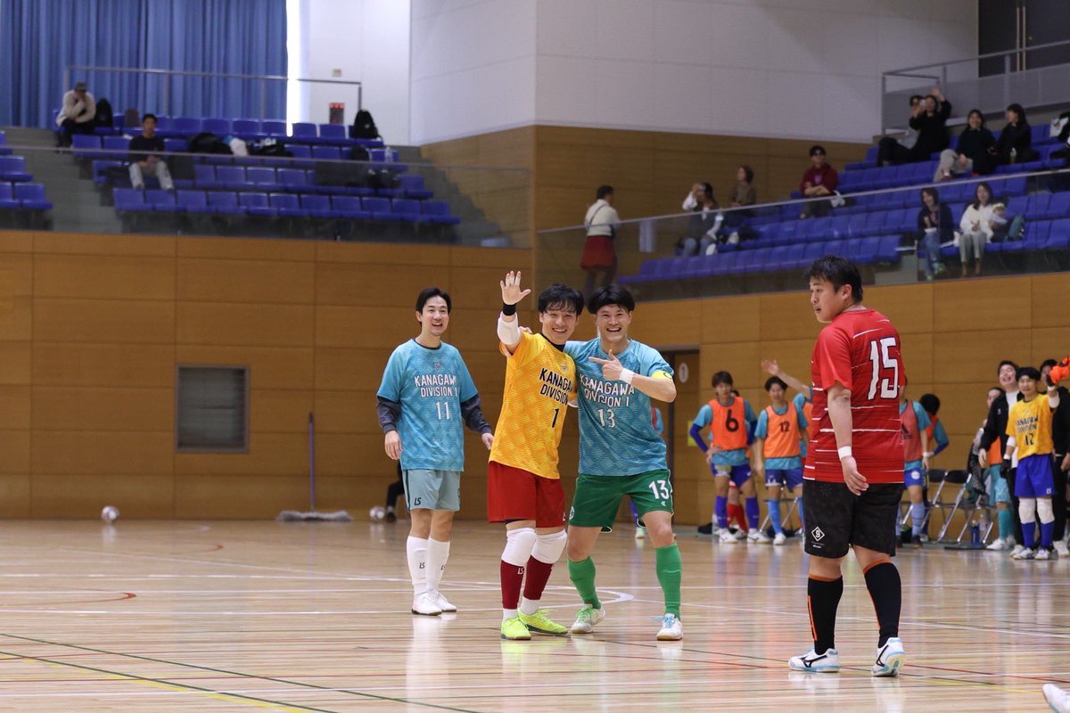 Daichi__com's tweet photo. 神奈川県フットサルリーグオールスター!!!
多分、観客300人超えてた。笑
肌感、500人。笑
神奈川県1部は優勝でした🥇
やりたい!と思ってたイベントを無事に行う事が出来ました。
当たり前ですが、神奈川県フットサル連盟、
参加してくれた各チームの選手、審判団の皆様がいたからです。 https://t.co/pckHxE9Xl9