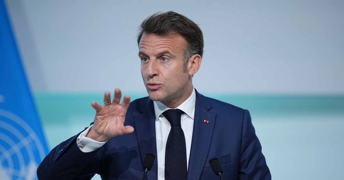 🇫🇷 Macron: We must work toward a total ban on maritime services for Russian oil exports. 

We need the highest level of coordination against Russia’s so-called shadow fleet.