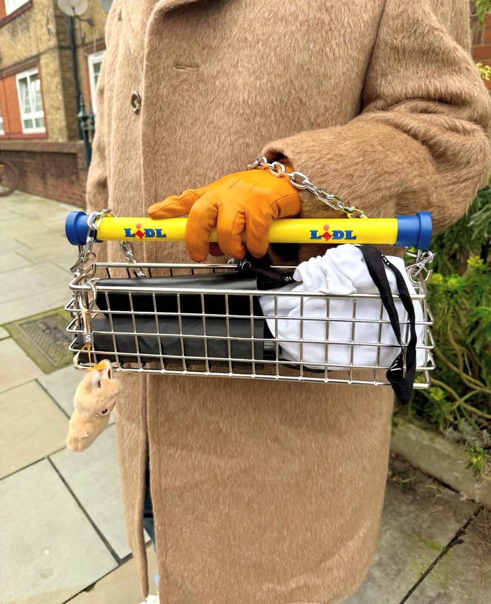 Nik Bentel tweet media