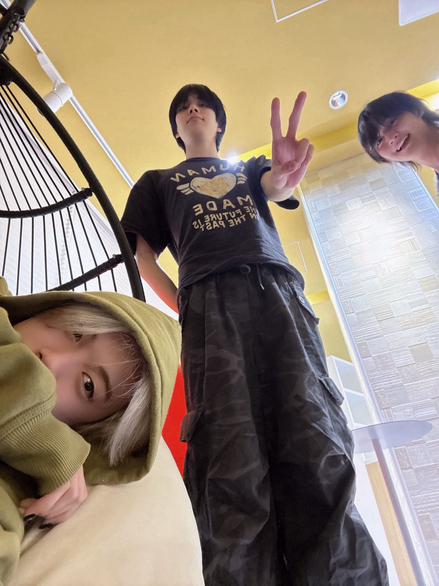 [#平本健]
インスタライブ見てくれたー？

みんなに幸あれ

#DXTEEN #HIRAMOTOKEN