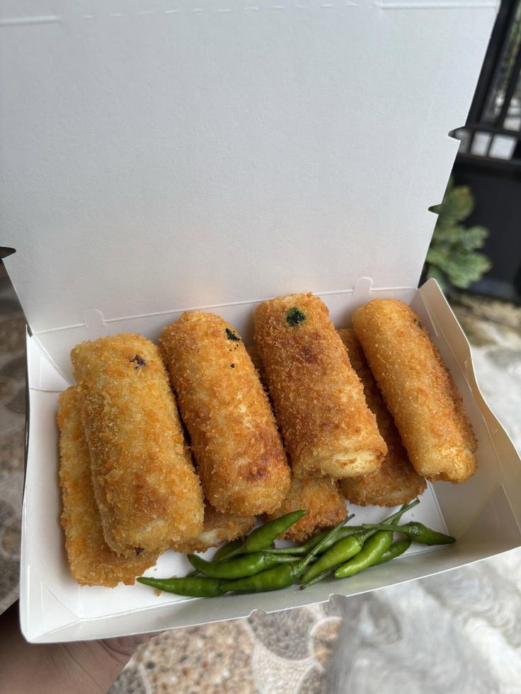 ᅠ

ᅠ
𝘎𝘰-𝘴𝘦𝘯𝘥 to multiple addresses.

note:
silahkan menikmati risol cheese bolognese, box satunya risol beef mayo. jangan lupa bintang 10!
ᅠ

ᅠ