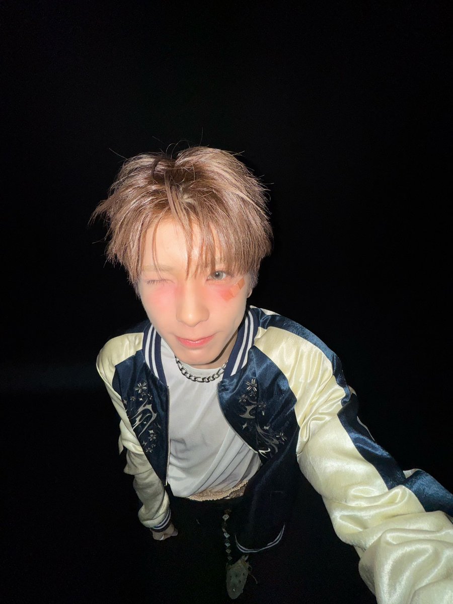 260223 🦦🫧 YUKI changed his 🫧 background