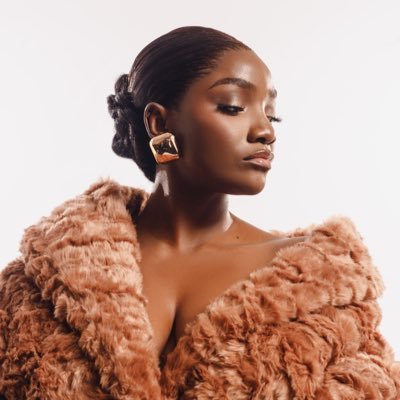 tessyalibi's tweet photo. Simi is one best and sweetest female artist  in Nigeria https://t.co/2Unk0XDRWR