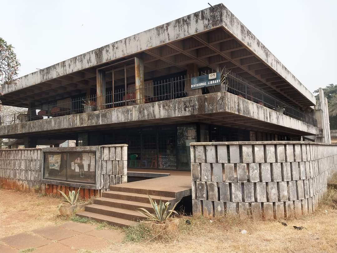 ButterflyMarvel's tweet photo. Day 6
Dear @CCSoludo please #SaveOnitshaDivisionalLibrary https://t.co/n8ZSO8f6mr