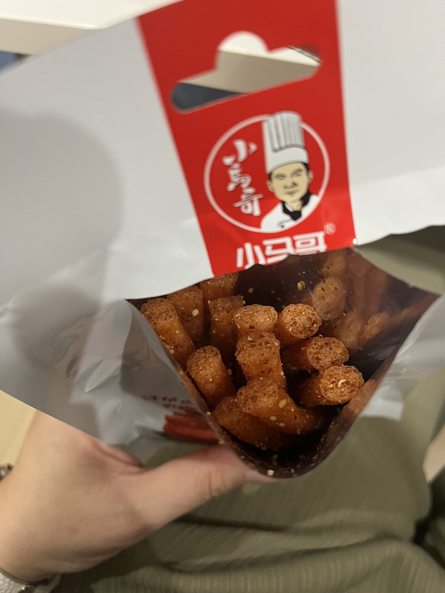 クロウエア tweet media