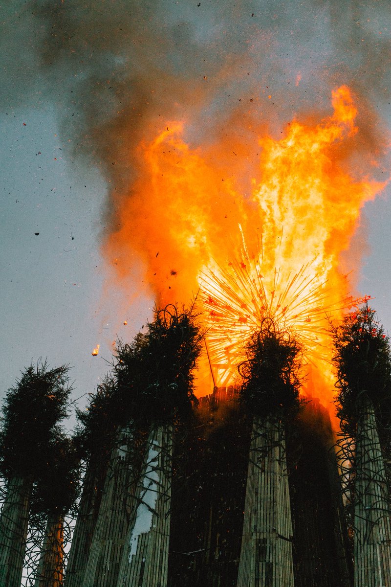 В инсте эти фото с масленицы собрали слишком мало лайков. Посмотрим, сколько соберут тут