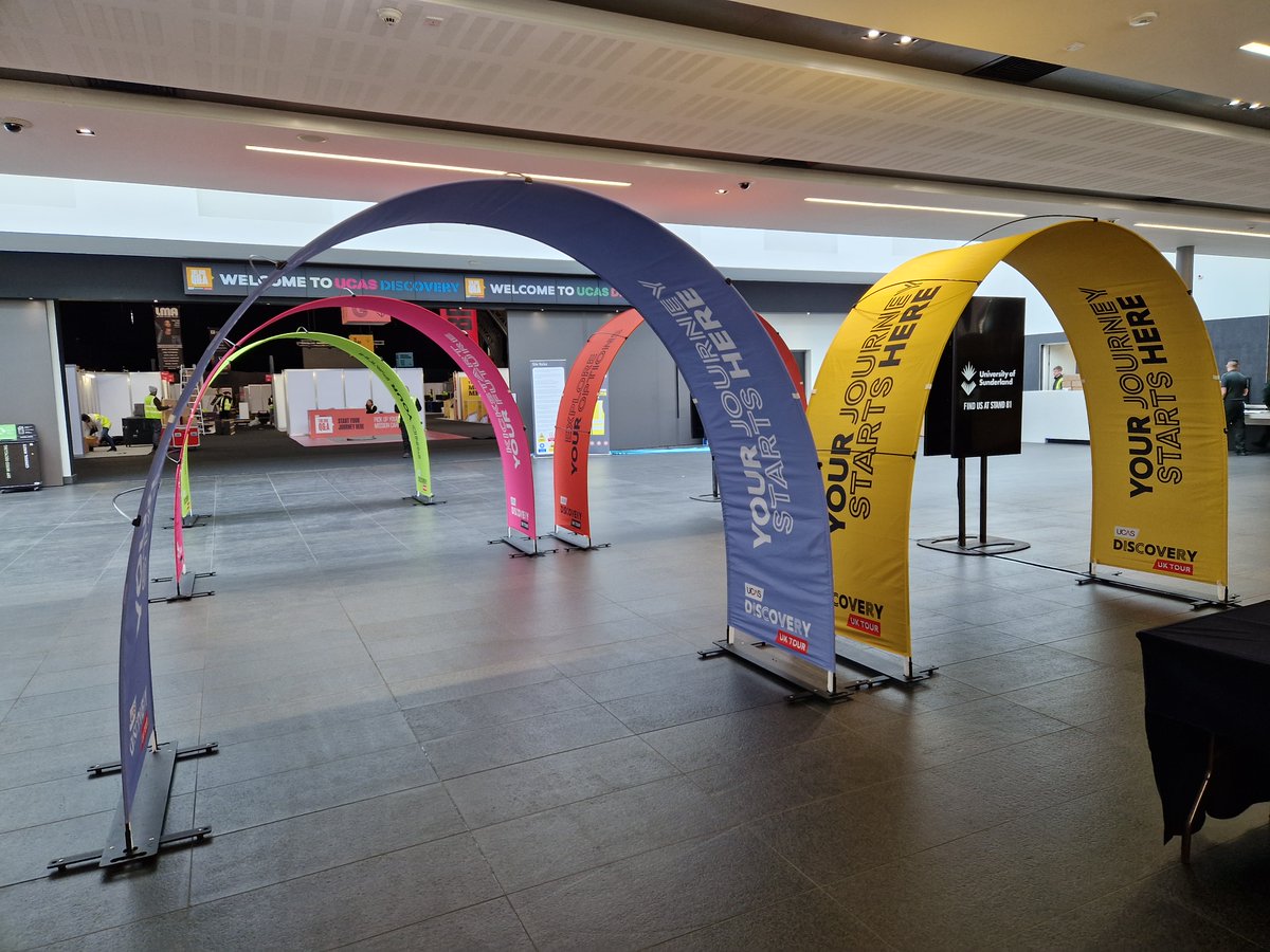 BannerbowUK's tweet photo. Our Bannerbow arches support @ucas_online  events across the country creating standout, branded entry points.

The options are endless...

• Open Day entrances
• Faculty-specific zones
• Student registration areas
• Campus wayfinding
• Branded photo opportunities https://t.co/npxPSHOI6t