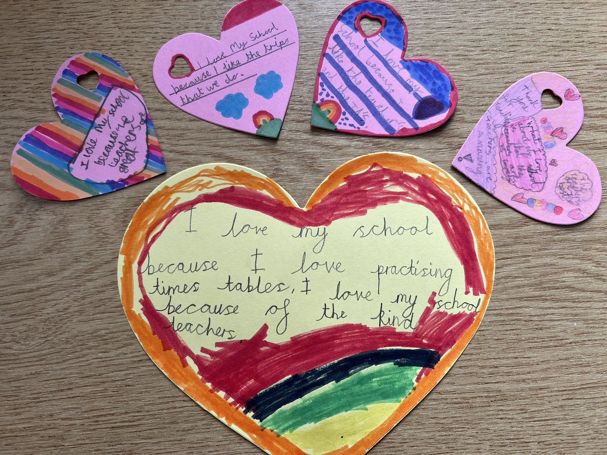 Mrs L Crossley tweet media