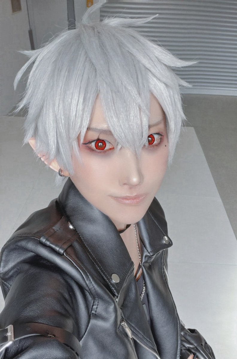 昨日は念願の🔫🎲してきた感無量です😂😂😂メイクとか衣装難しすぎたからまた周年リベンジしたいねって話した😂なぎぴ🔫天使だった…似合うと思ってた…🖤
シェアしてくれたカナタみっちー、遊びにきてくれたさっちゃんありがとう😊アフターまでずっと楽しかったし美味しかった✨