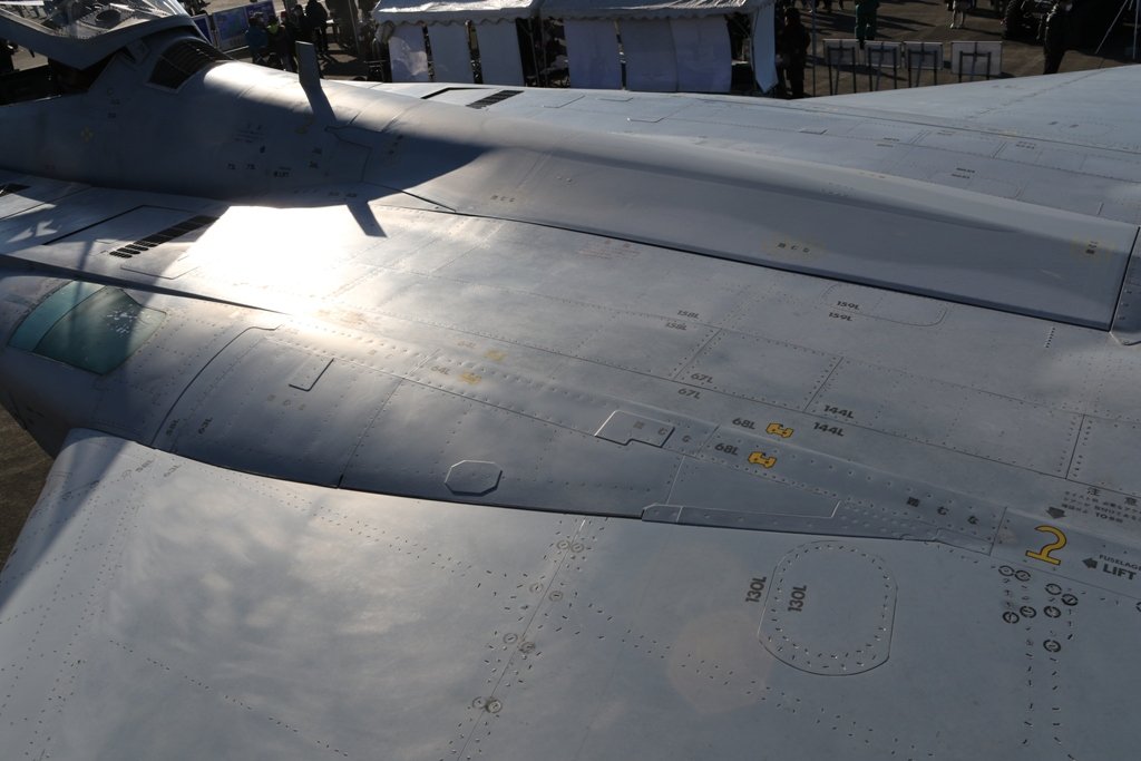 nite103's tweet photo. #飛行機の背中だけで１００イイネ目指す
F-15DJ 065 元飛行教導隊「くろ」
歴戦の機体です https://t.co/2rpN3vXdRO